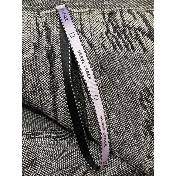 Herve Leger Two Piece Elegant Black and Gray Patterned Skirt Set - Picture 8 of 10